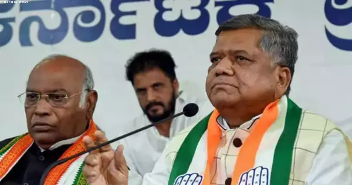 Karnataka polls: Shivakumar leads, Shettar trails in early trends